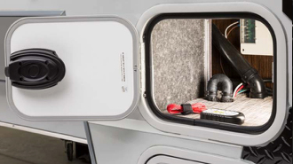 CIRRUS 920 - Compartiment à batteries